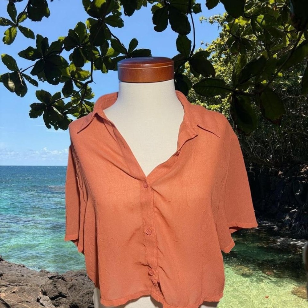 Open Edit Orange Button Up blouse with short sleeve - Picture 2 of 3